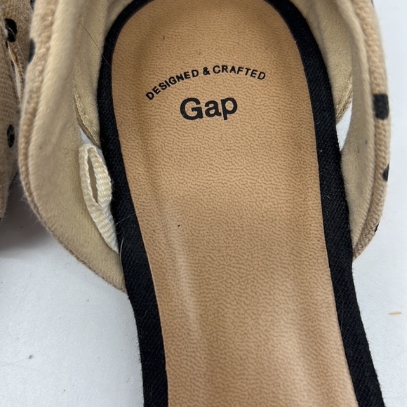 Gap Tan with Black Polka Dot Flats size 8 - Picture 3 of 10